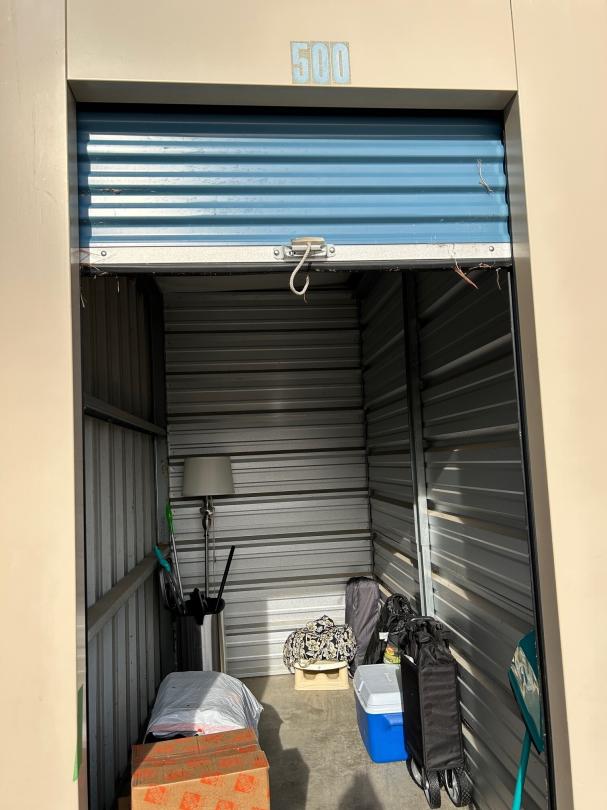 Storage Unit Auction in Washington , IL at Gateway Storage Washington